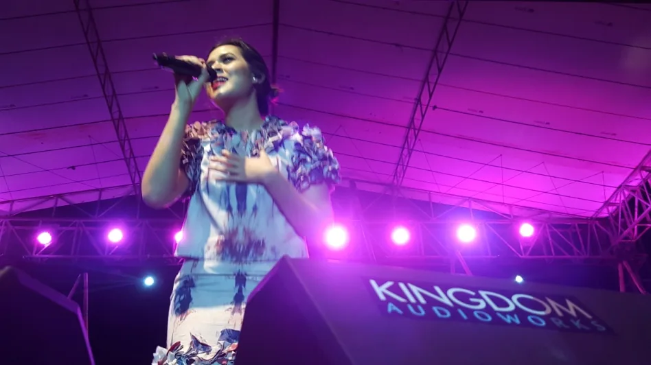 Arsip live performance Kingdom